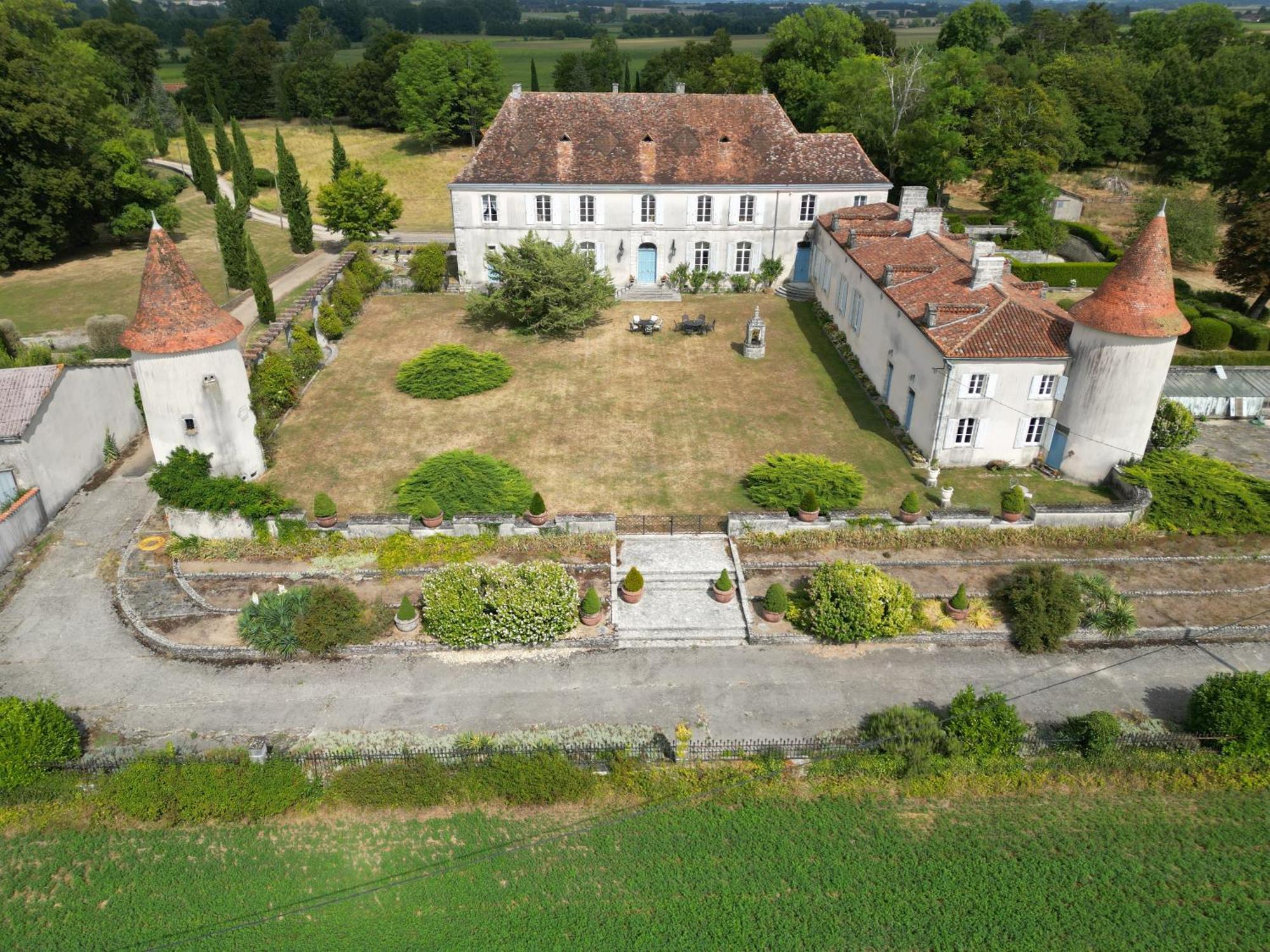 Chateau Du Bourbet Cherval Экстерьер фото